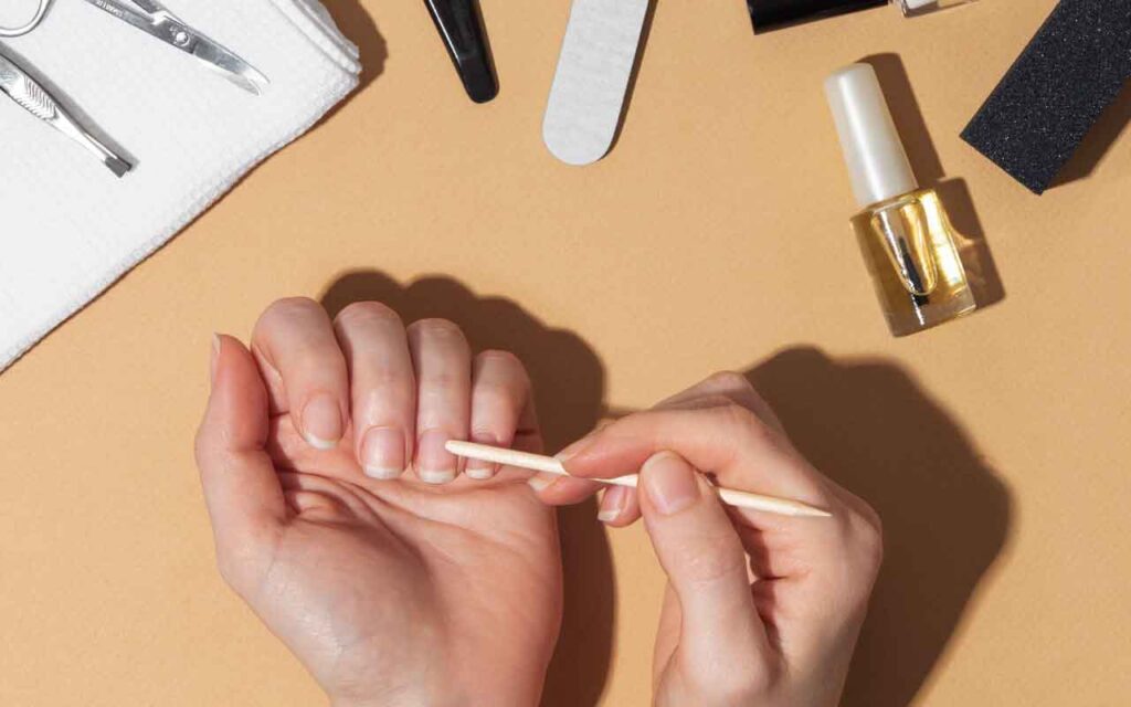 軟指甲怎麼變硬？5大護甲技巧告別軟爛指甲！